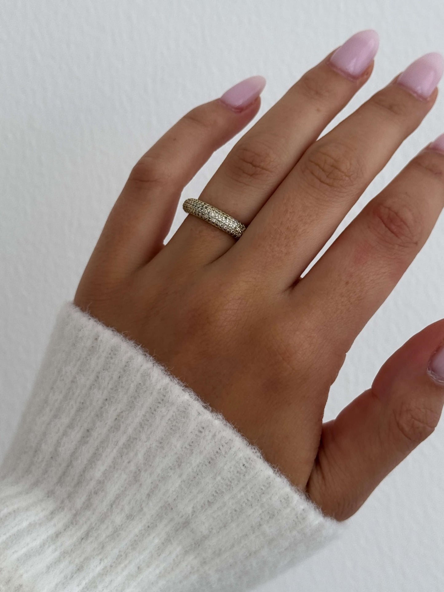 ZEYA - Colette Pavรฉ Sparkling Ring
